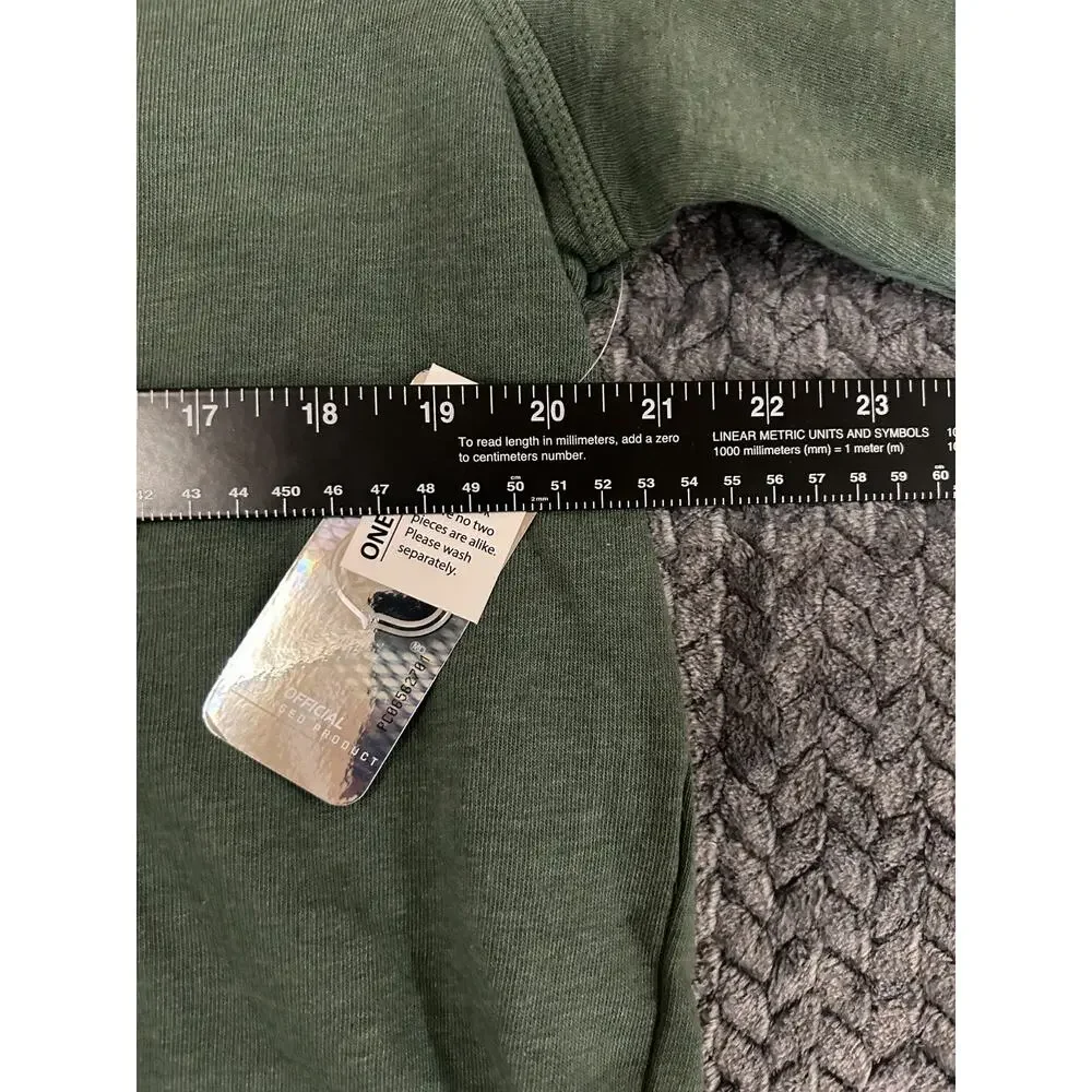 NWT Minnesota Wild Lace Up Hoodie Mens Medium Green NHL Hockey Sweatshirt